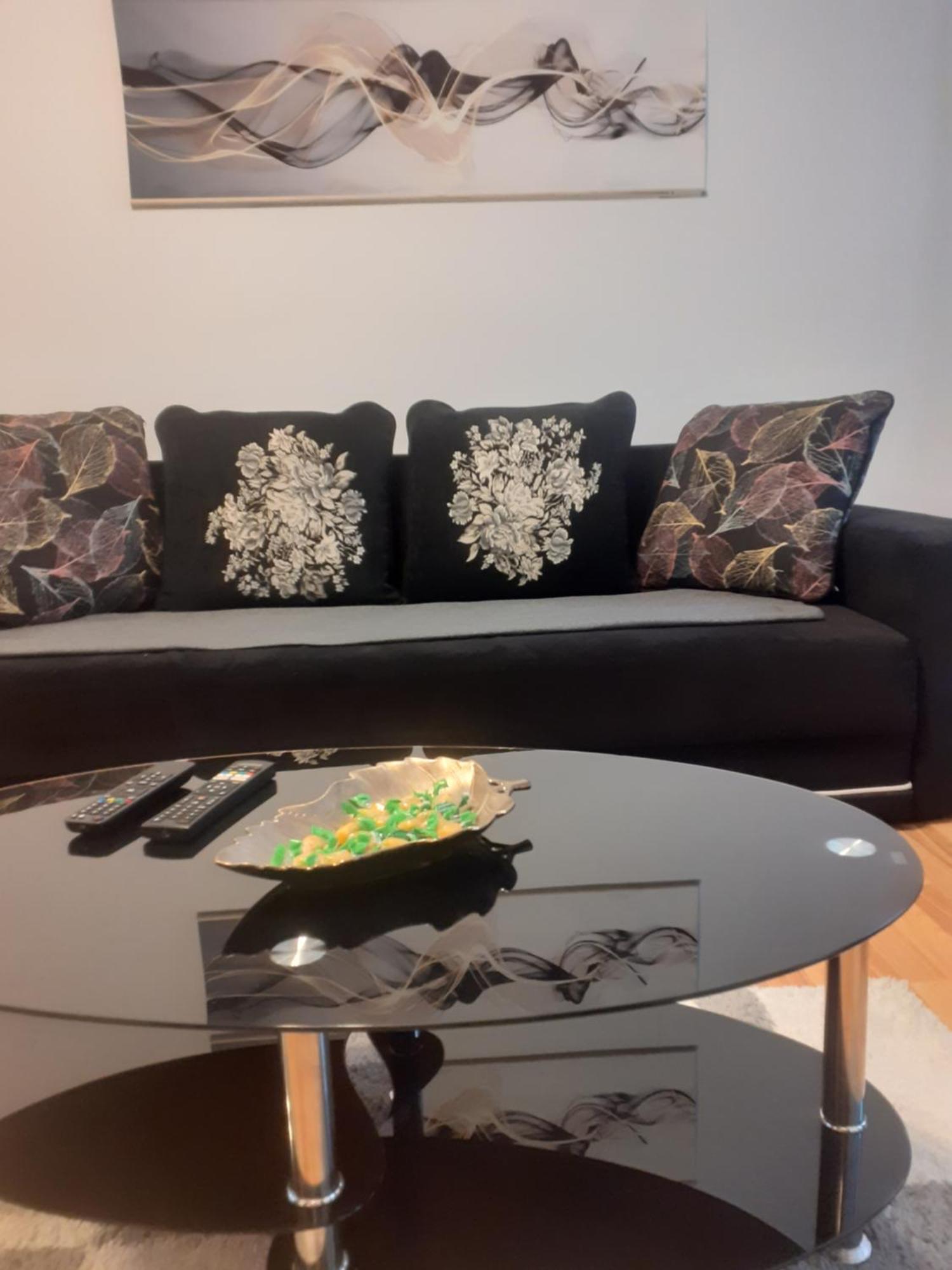 Parter Cu Gradina